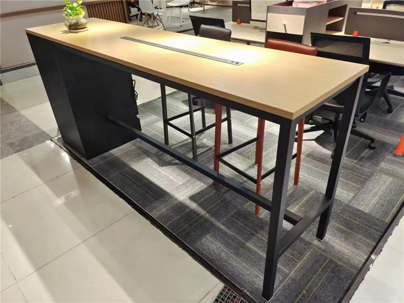 开放式办公工位