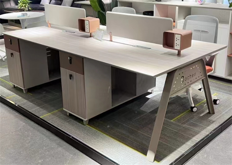 开放式办公工位