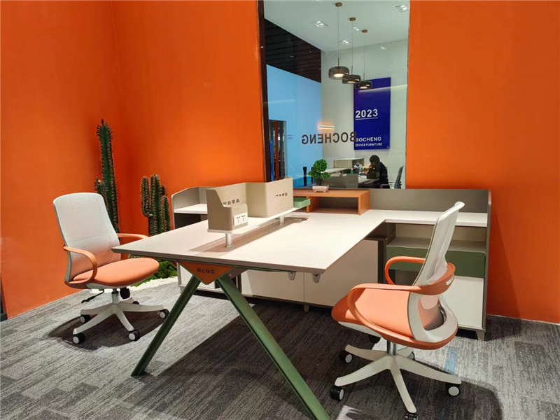 开放式办公工位