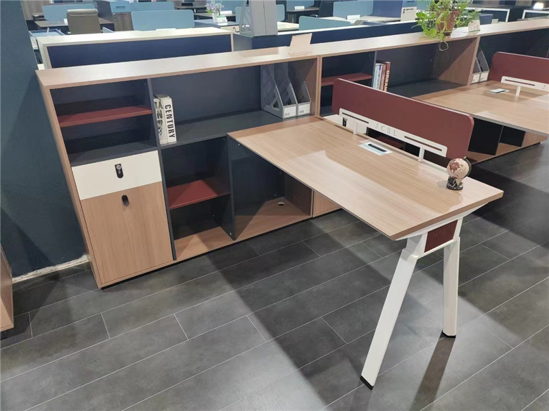 开放式办公工位