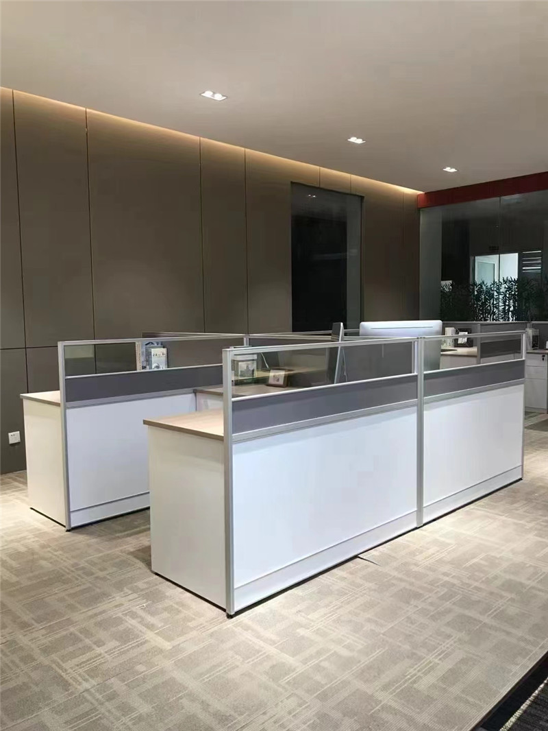 屏风式办公工位