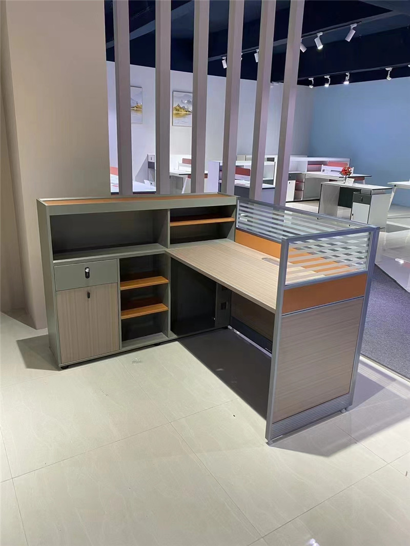 屏风式办公工位