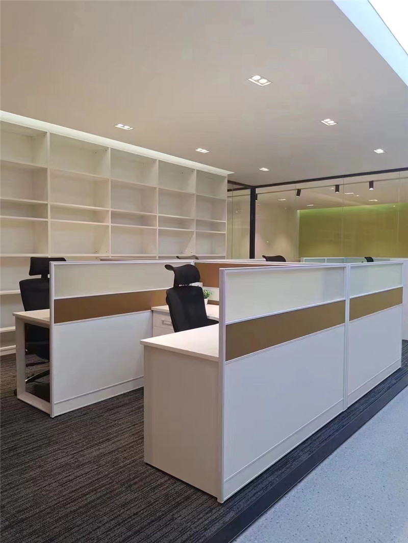 屏风式办公工位