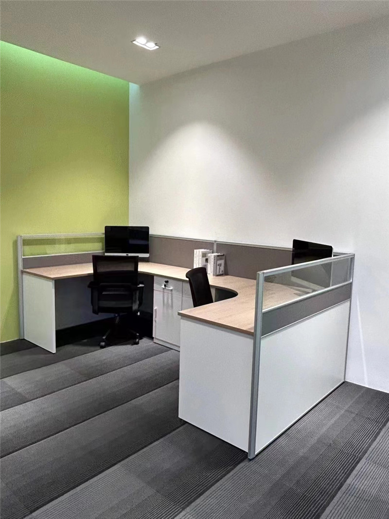 屏风式办公工位